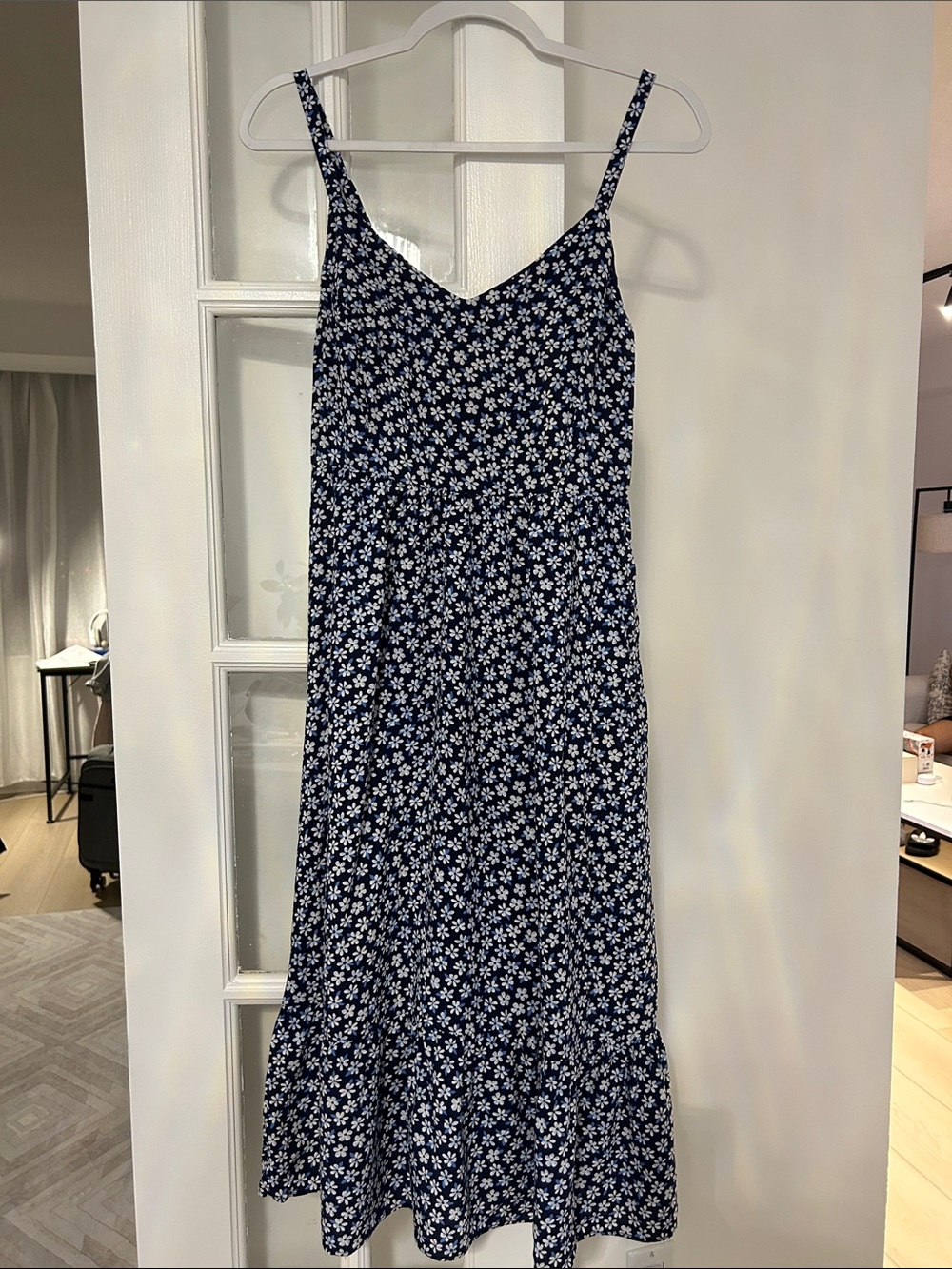 Old Navy Navy and White Floral Spaghetti-Strap Midi Dress